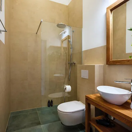 Apartment Tyzenhauz Siemiradzkiego Street *
