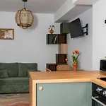 Tyzenhauz Siemiradzkiego Street Apartamento