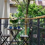 Apartamento Tyzenhauz Siemiradzkiego Street Cracóvia