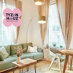 Apartamento Tyzenhauz Siemiradzkiego Street *