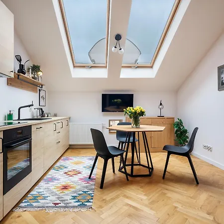 Апартаменты Tyzenhauz Siemiradzkiego Street *