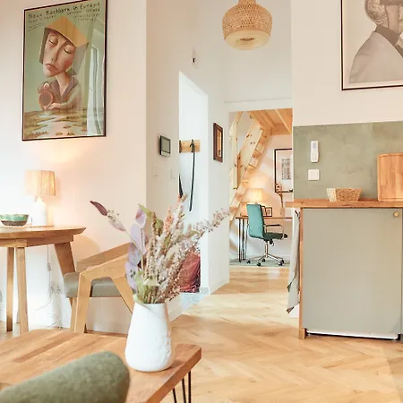 Tyzenhauz Siemiradzkiego Street Апартаменты