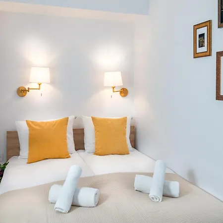 Апартаменты Tyzenhauz Siemiradzkiego Street *