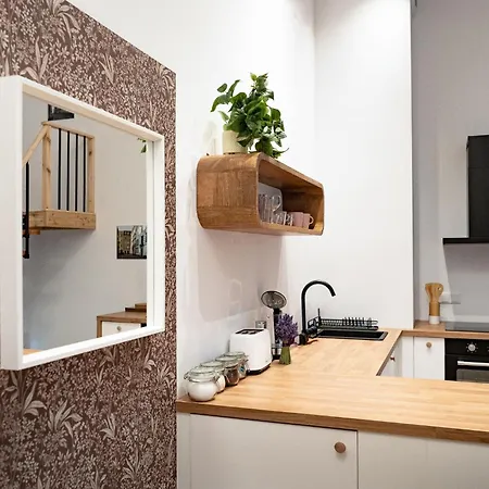 Апартаменты Tyzenhauz Siemiradzkiego Street