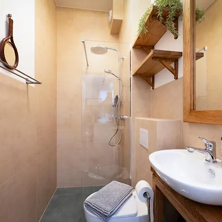 Tyzenhauz Siemiradzkiego Street *