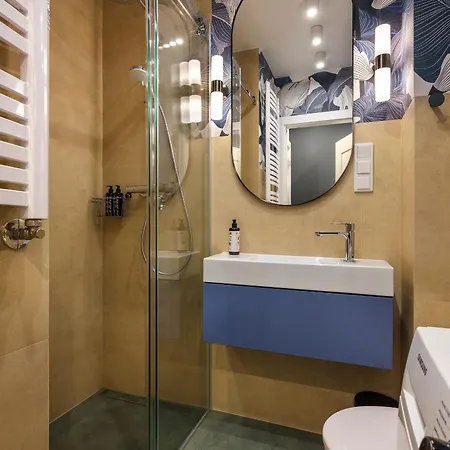 Tyzenhauz Siemiradzkiego Street