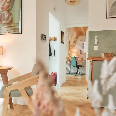 Tyzenhauz Siemiradzkiego Street