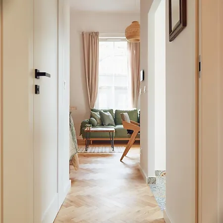 Апартаменты Tyzenhauz Siemiradzkiego Street