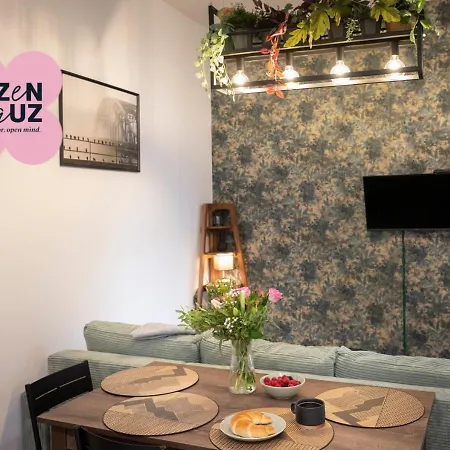 Апартаменты Tyzenhauz Siemiradzkiego Street *