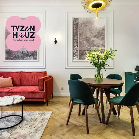 Tyzenhauz Siemiradzkiego Street Апартаменты