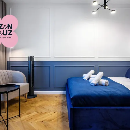 Tyzenhauz Siemiradzkiego Street